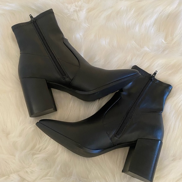 Steve Madden Shoes - New Steve Madden Carla black booties 10 with box